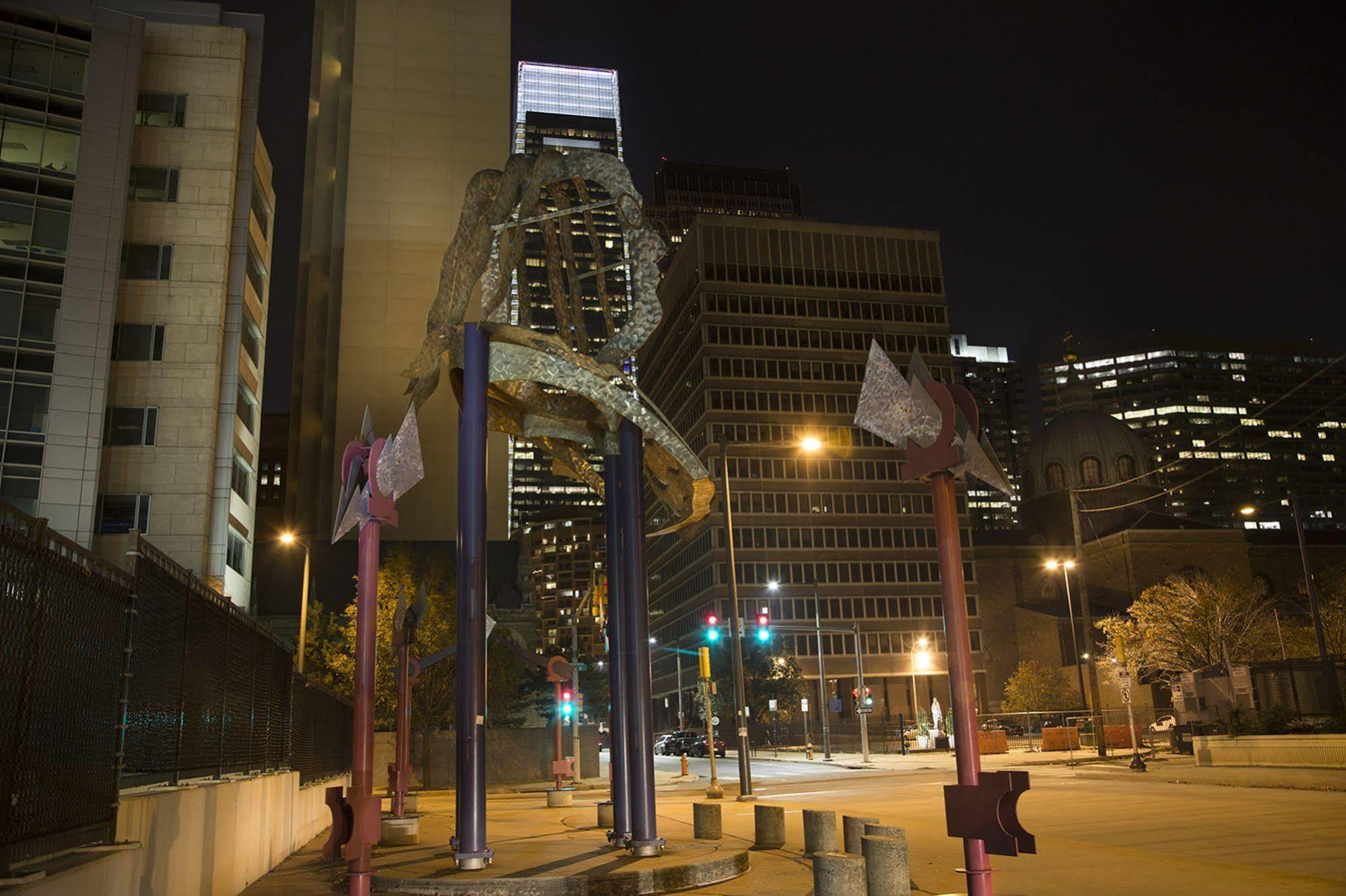 The Windsor Suites Philadelphia Exterior photo